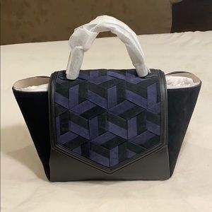 Weldon NWT saunter flap satchel